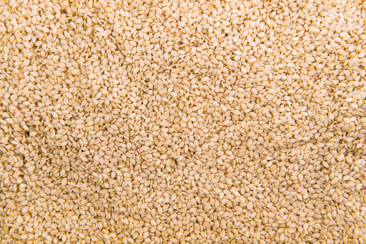 Natural sesame seeds